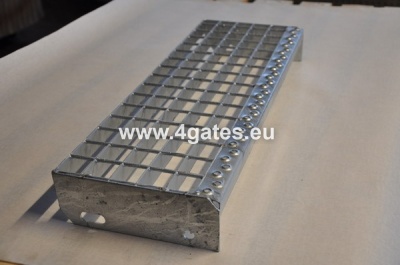 Galvanized steel stairtread SP; 34x38/30x3; 1000x270 mm